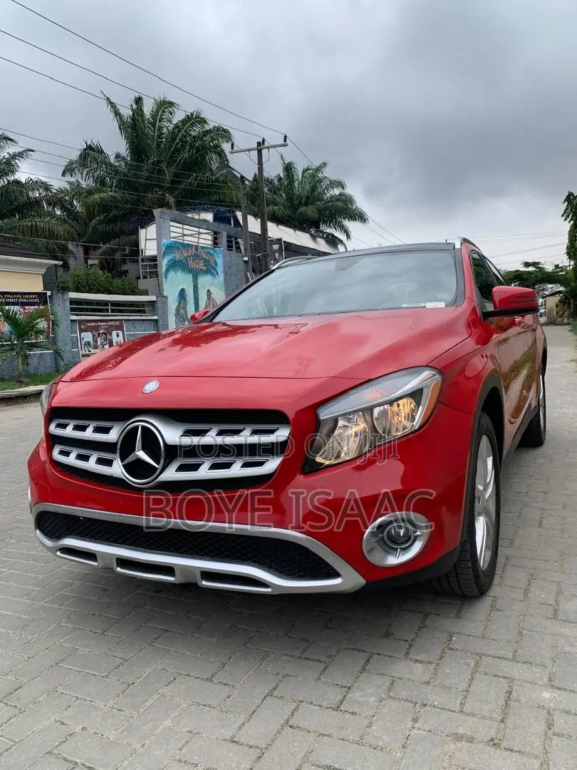 Mercedes-Benz GLA 250 2018 Red