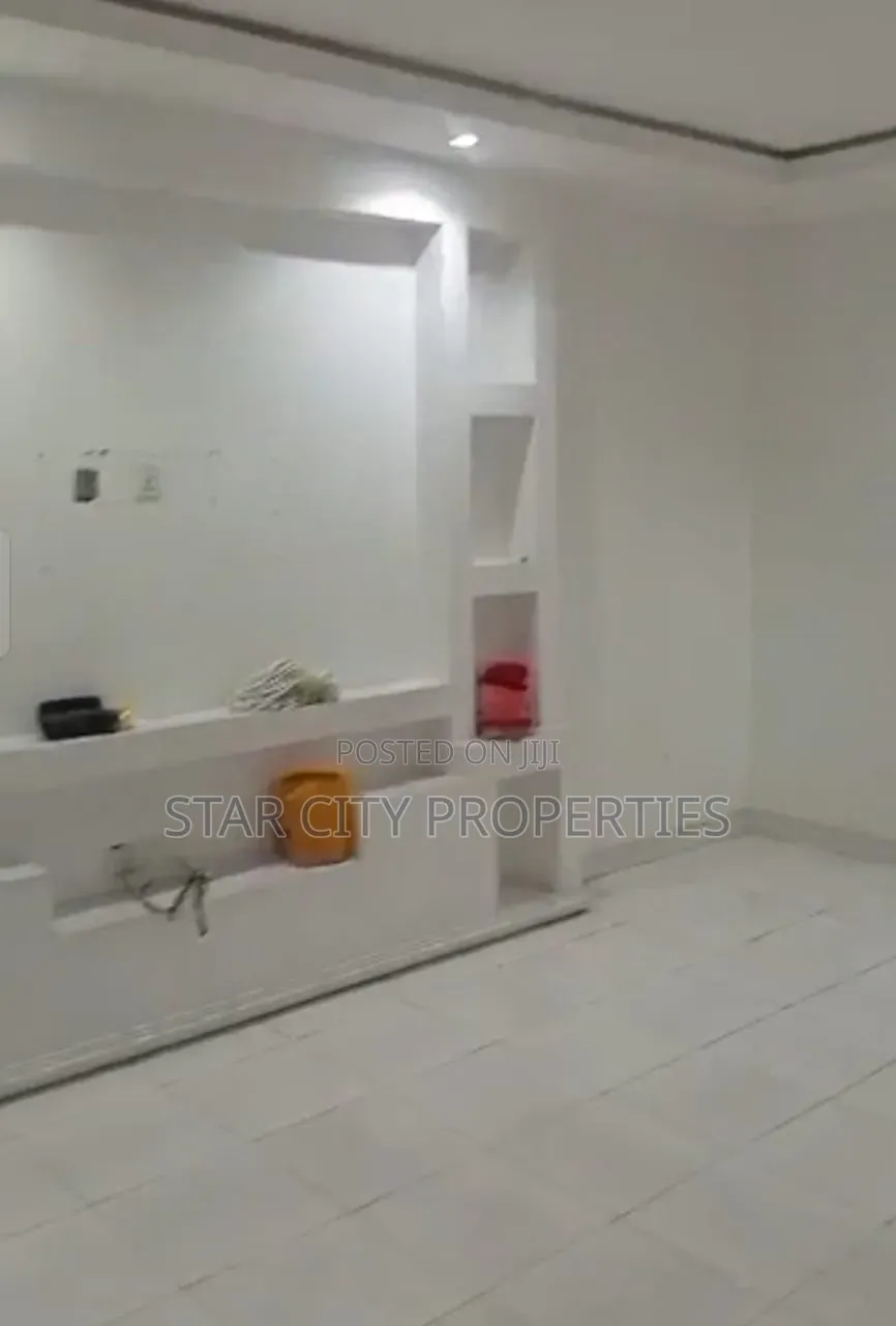 3bdrm Apartment in Omole Phase 2 for rent