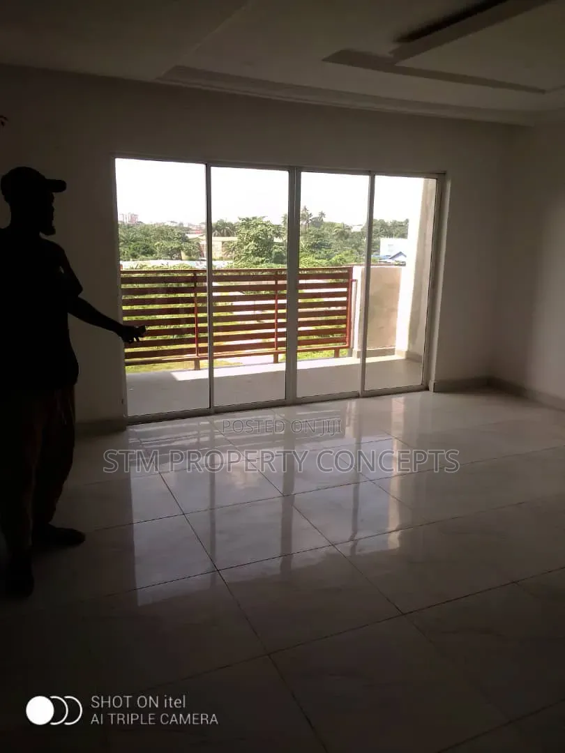 Furnished 3bdrm Apartment in Alaka/Iponri for rent