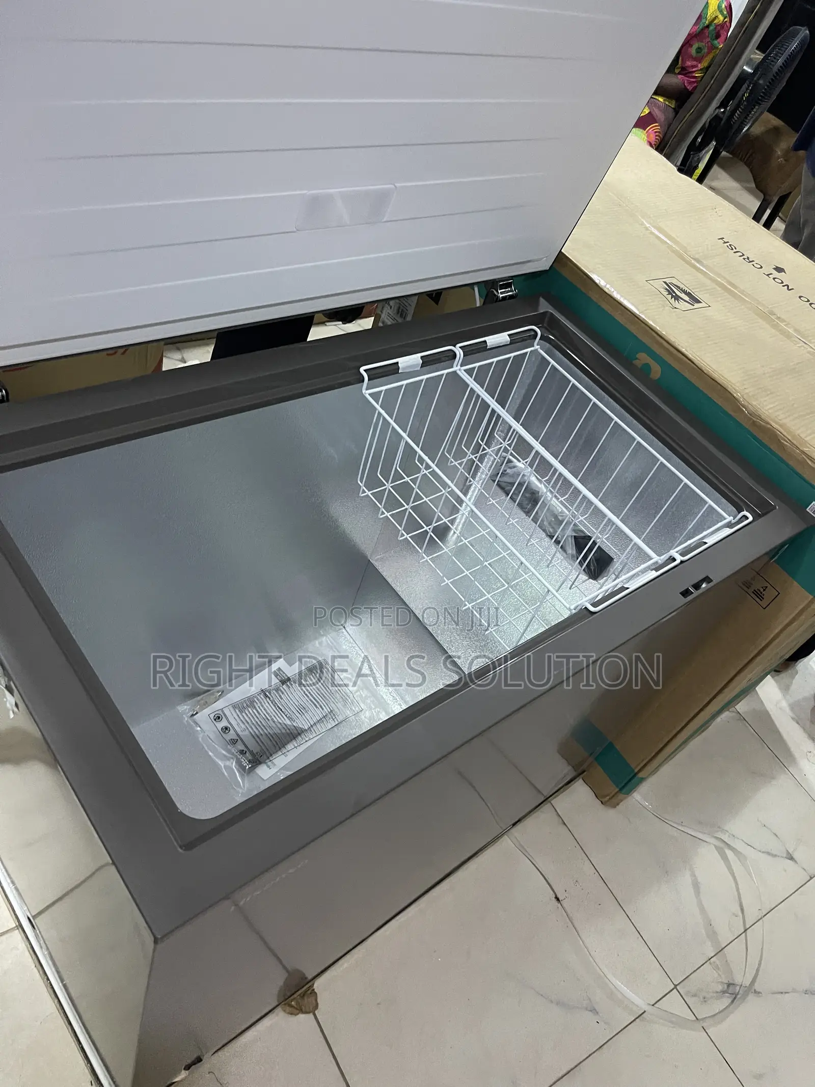 Hisense 340SHI Freezer– The Practical Choice for Bigger Frozen Storage