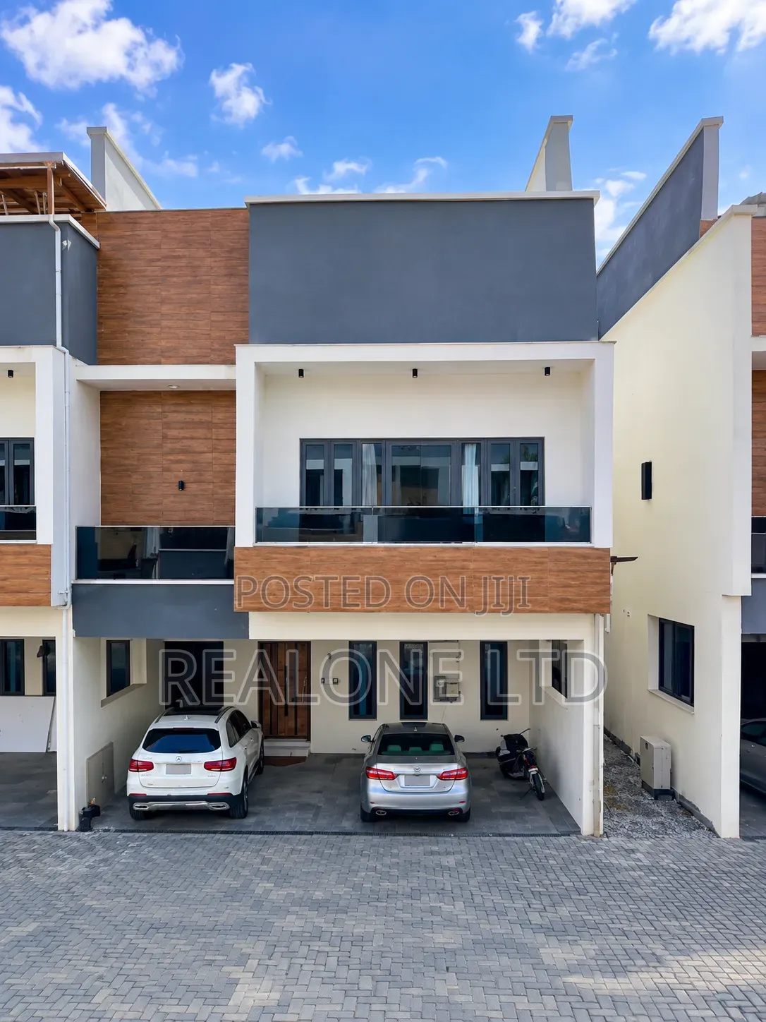 Furnished 4bdrm Duplex in Ilasan for sale