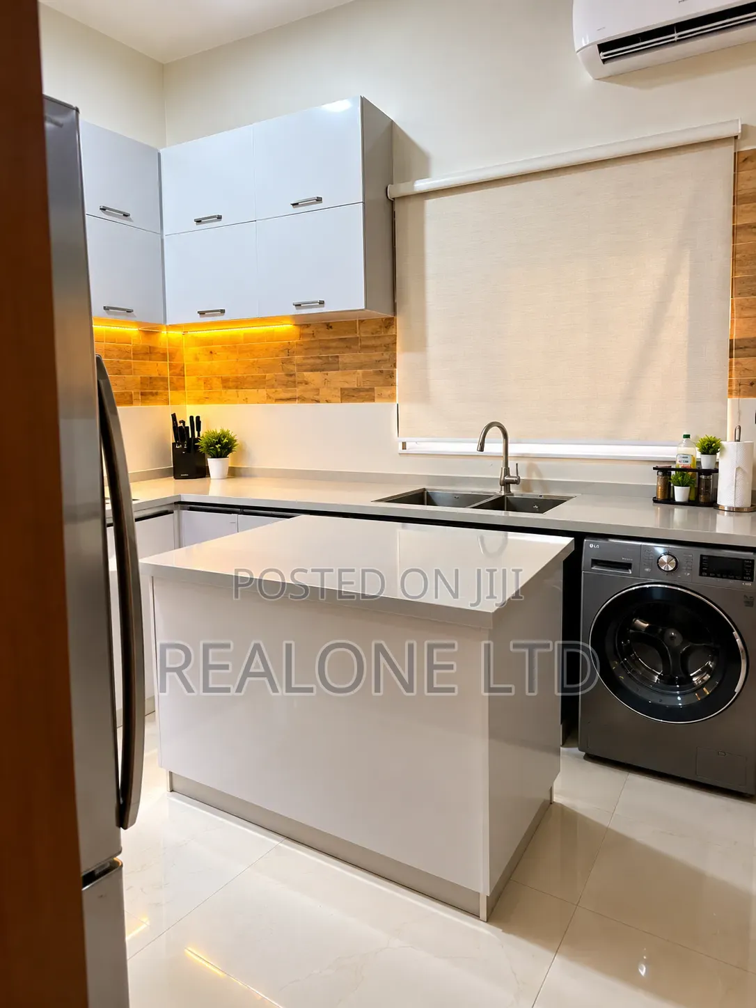 Furnished 4bdrm Duplex in Ilasan for sale