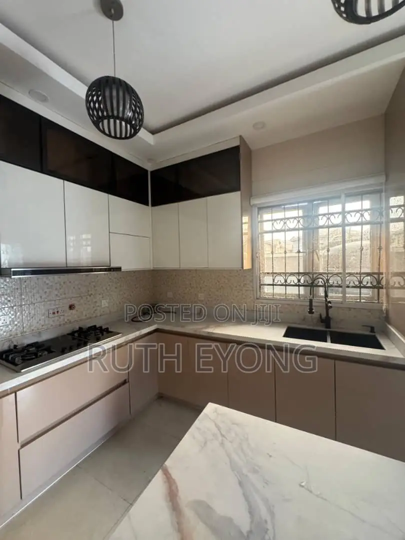 5bdrm Duplex in Lekki County Home, Ikota for rent