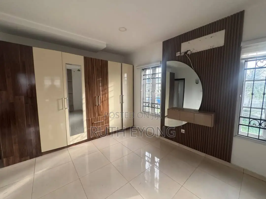 5bdrm Duplex in Lekki County Home, Ikota for rent