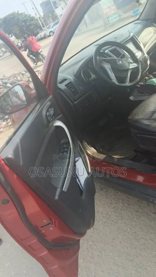 Changan CS35 SUV 2016 Red