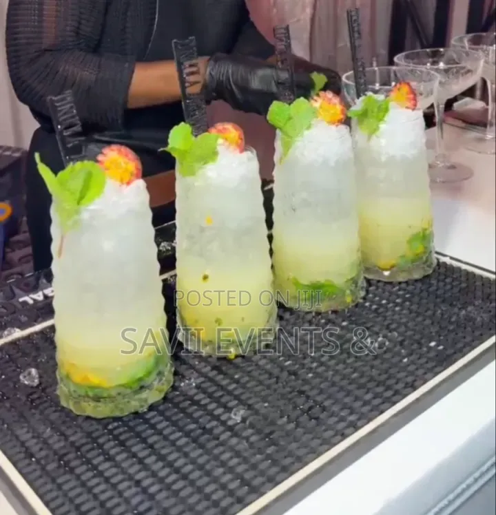 Professional Mixologist Cocktail Services For