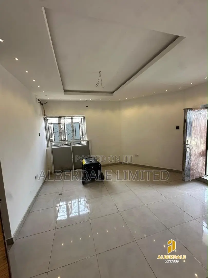 2bdrm Block of Flats in Ologolo for rent