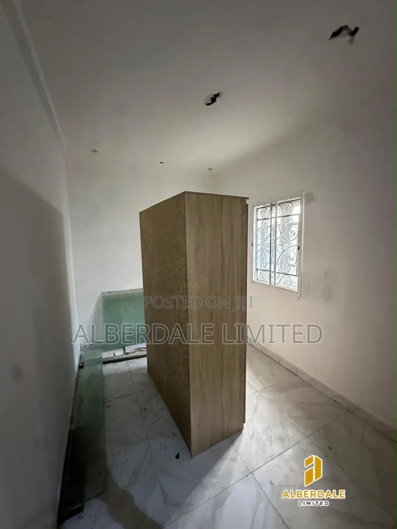 2bdrm Block of Flats in Ologolo for rent