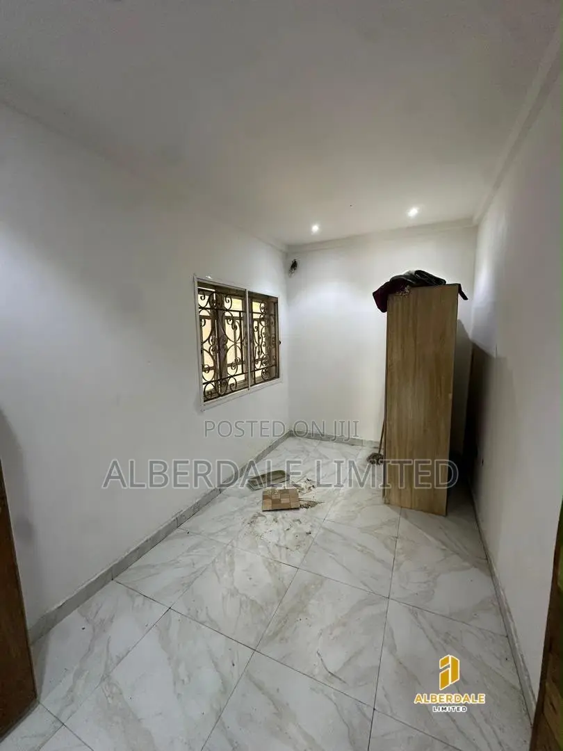 2bdrm Block of Flats in Ologolo for rent