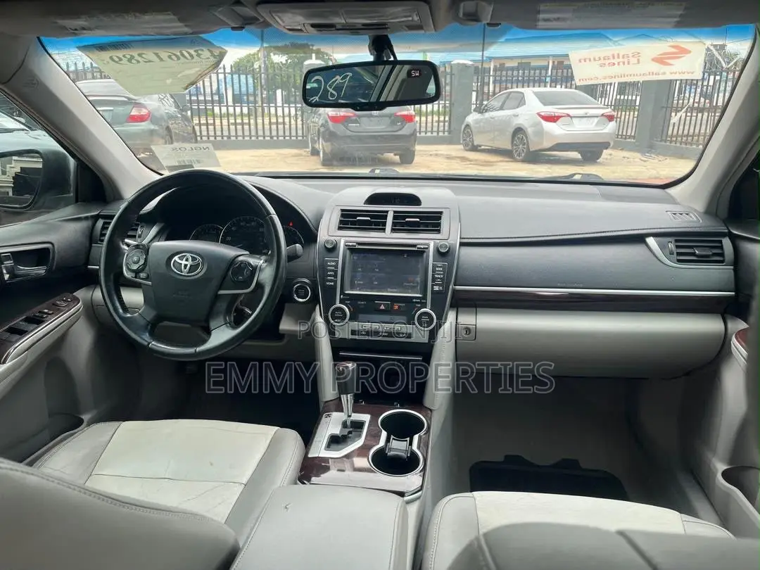 Toyota Camry XLE V6 4dr Sedan (3.5L 6cyl 6A) 2013 Black
