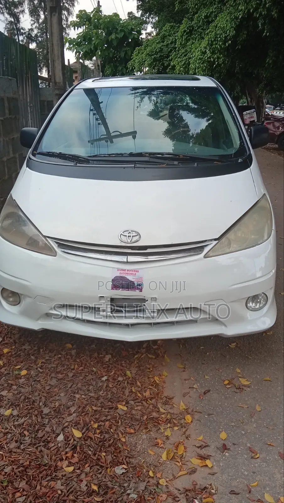 Toyota Previa 2005 White