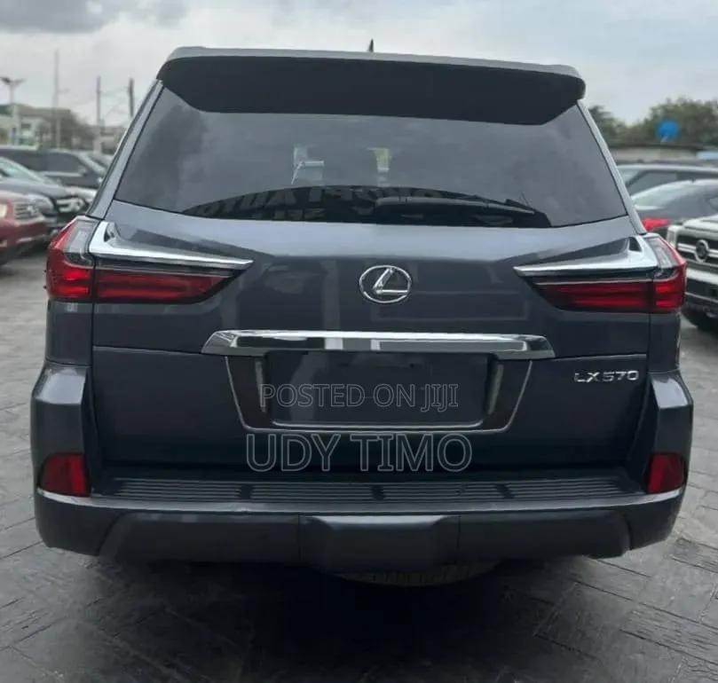 Lexus LX 570 AWD 2019 Gray