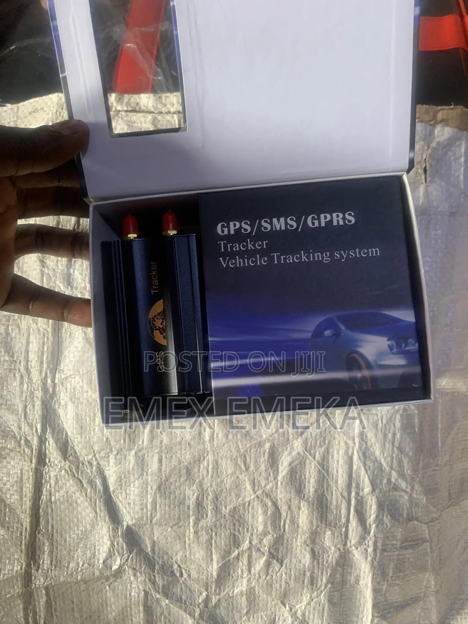 GSM/GPRS/GPS Car Tracker (Anti-Theft Tracking Device)