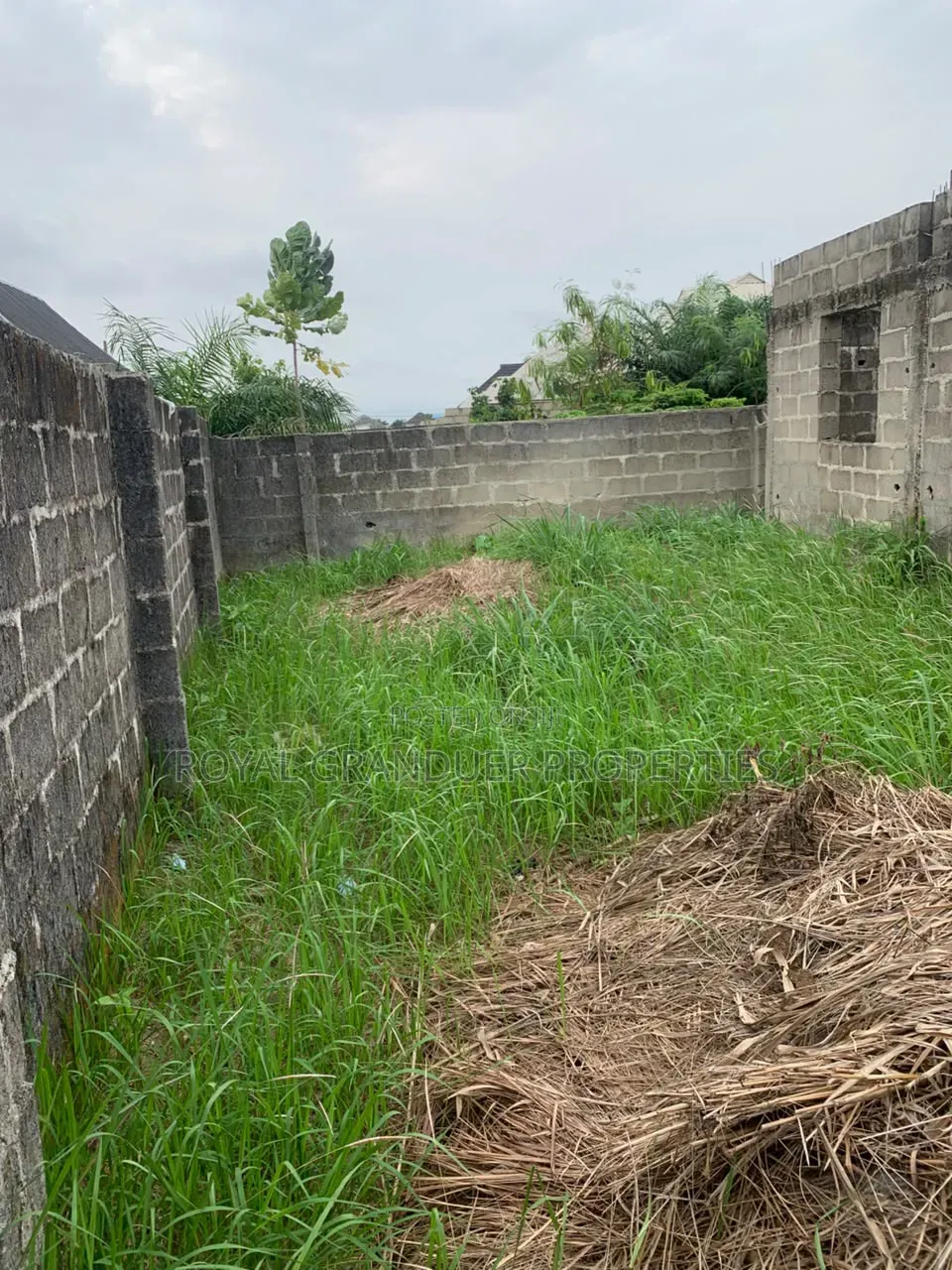 2bdrm Bungalow in Morekete Estate, Ikorodu for Sale