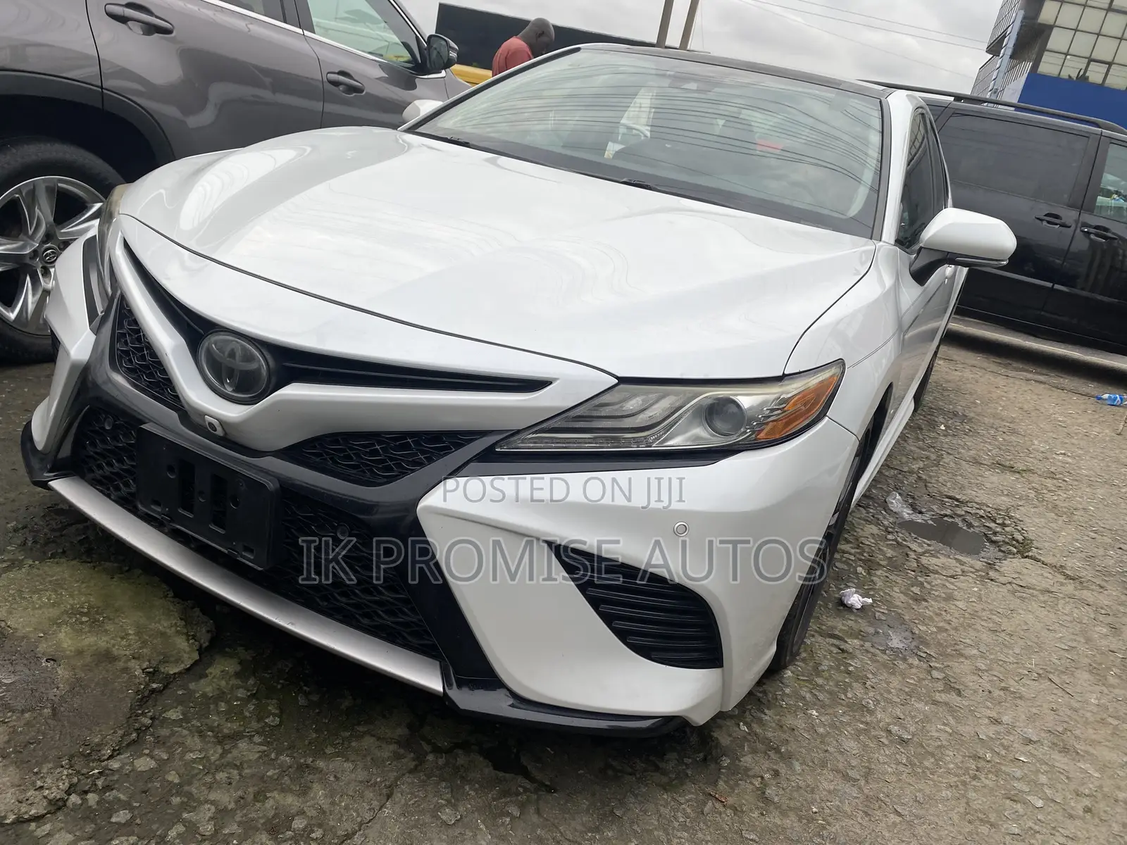 Toyota Camry XSE FWD (2.5L 4cyl 8AM) 2018 White