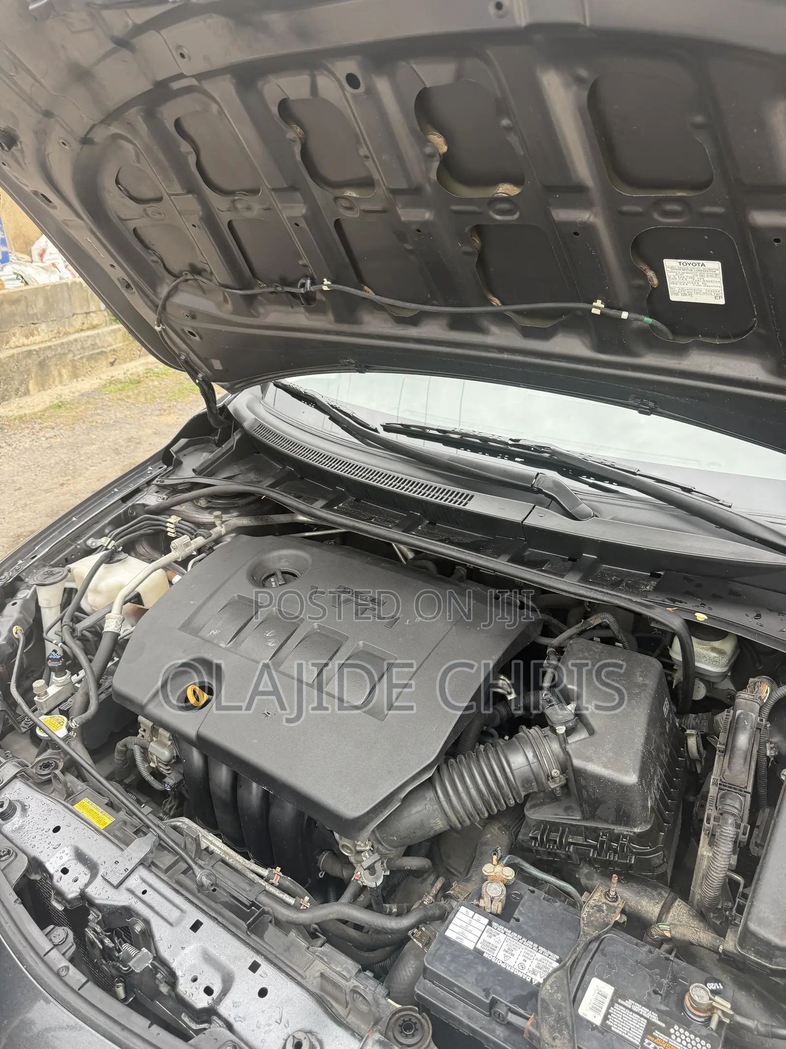 Toyota Corolla LE 4dr Sedan (1.8L 4cyl 4A) 2011 Gray