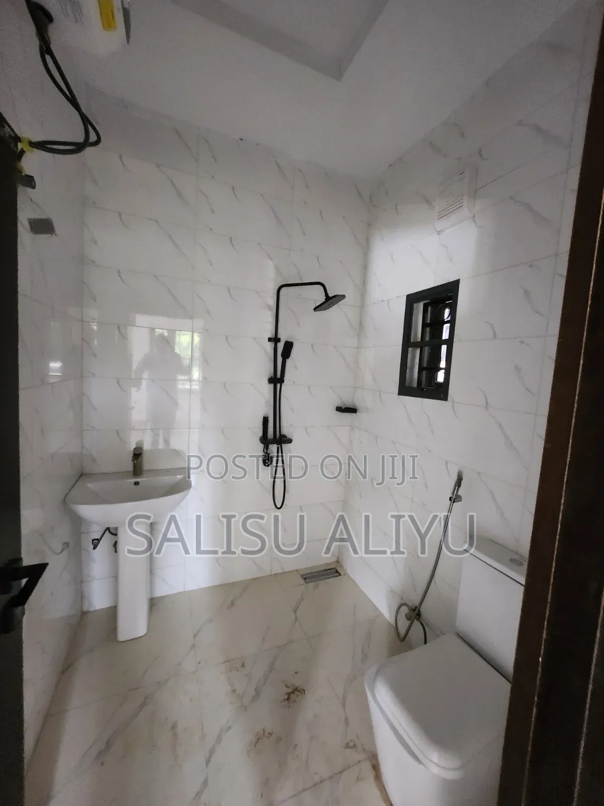4bdrm Duplex in Life Camp for sale