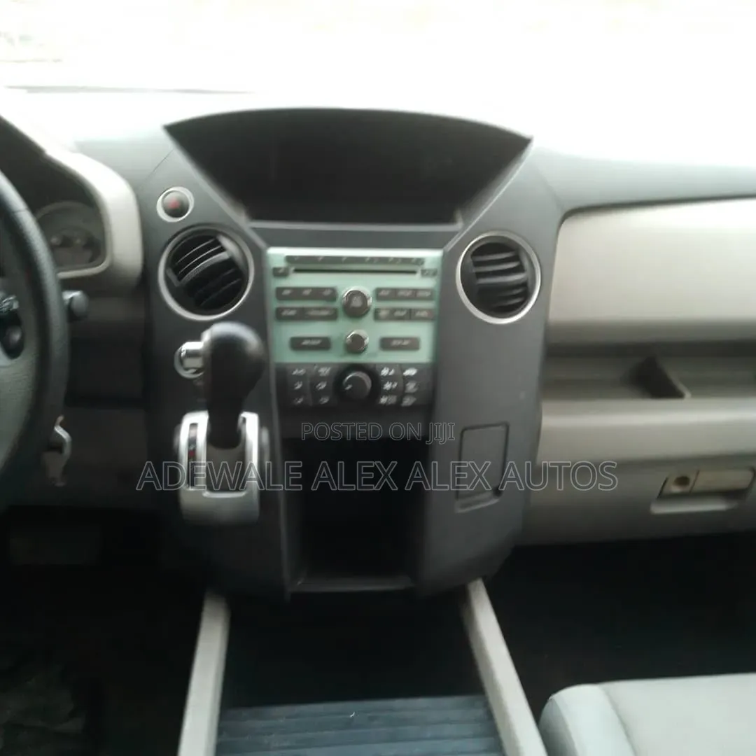 Honda Pilot 2010 Silver