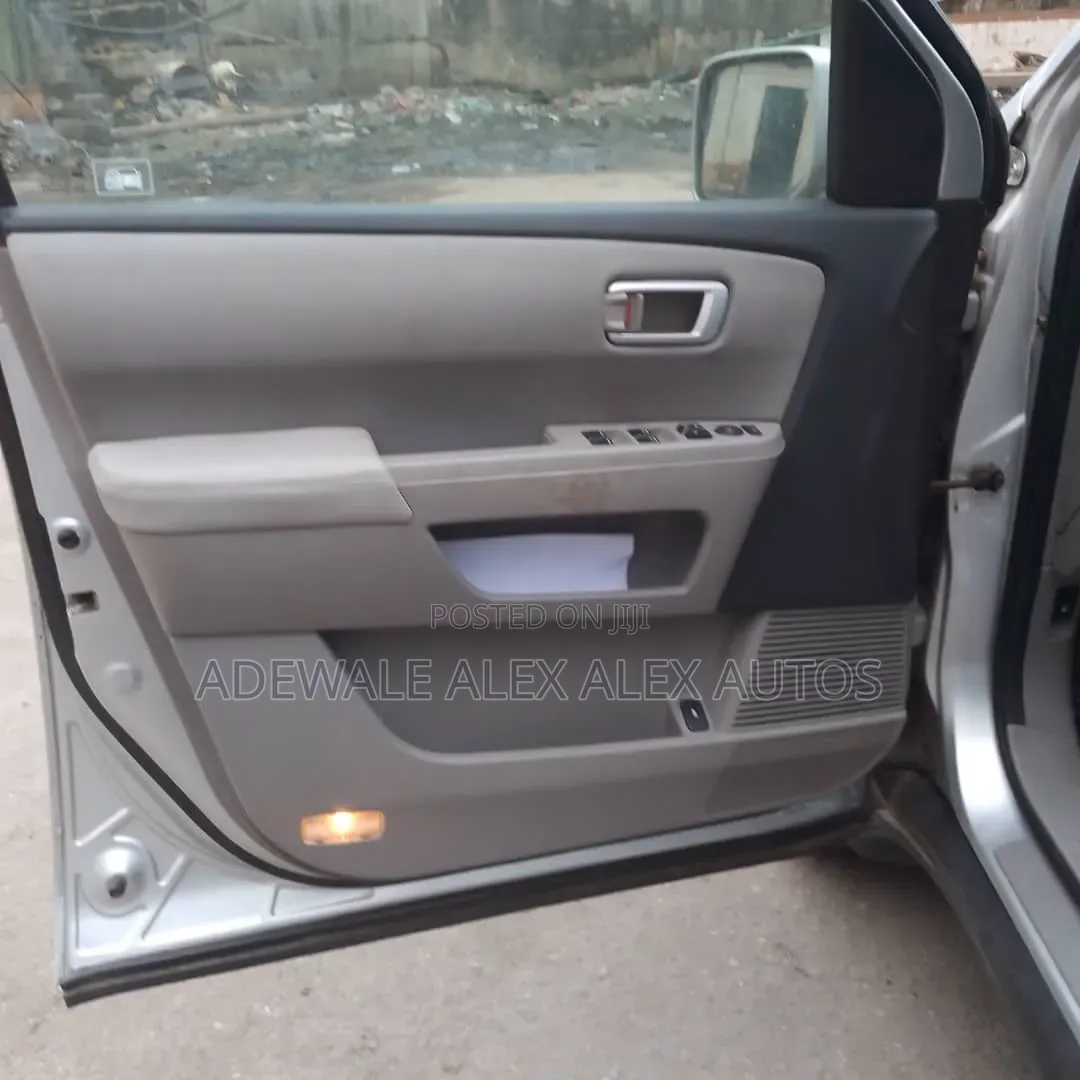 Honda Pilot 2010 Silver