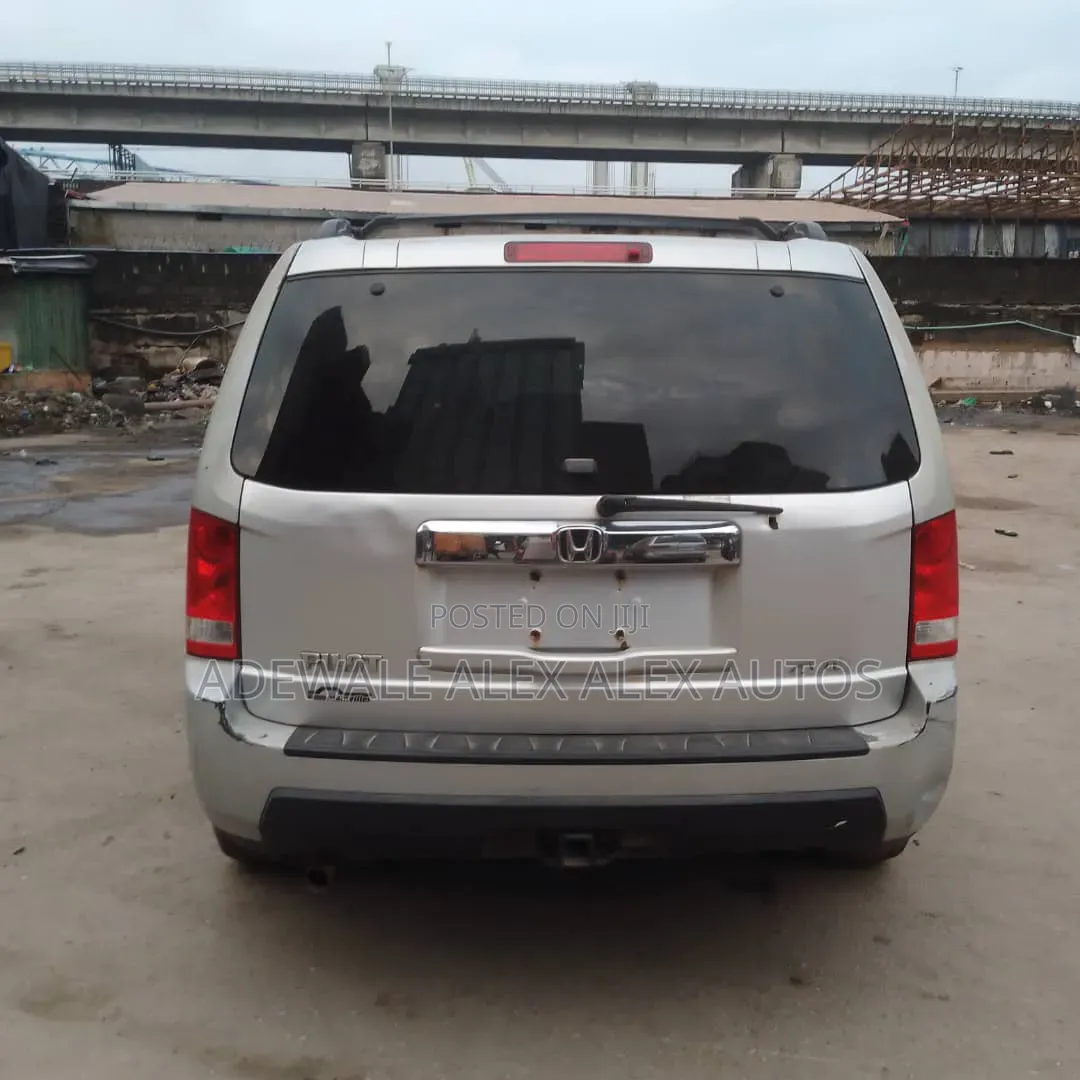 Honda Pilot 2010 Silver