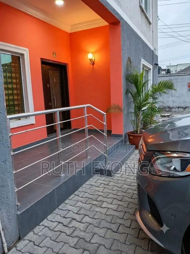 2bdrm Apartment in Ikate Lekk Lagos for rent