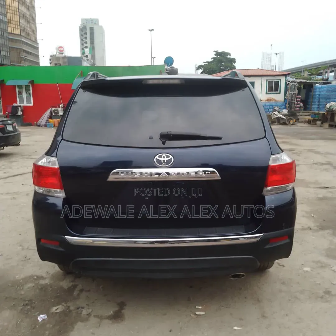 Toyota Highlander Limited 2012 Blue