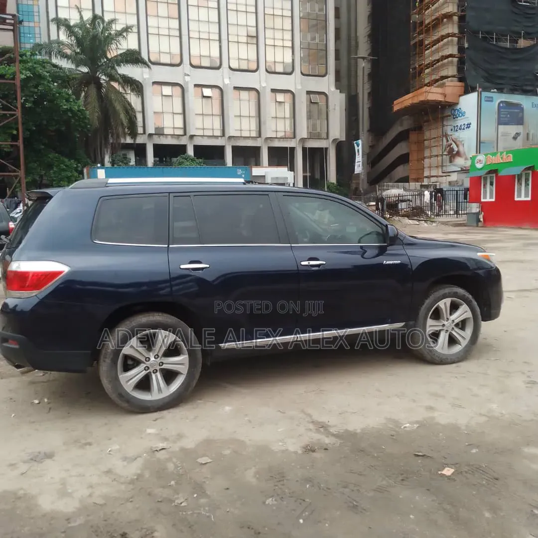 Toyota Highlander Limited 2012 Blue