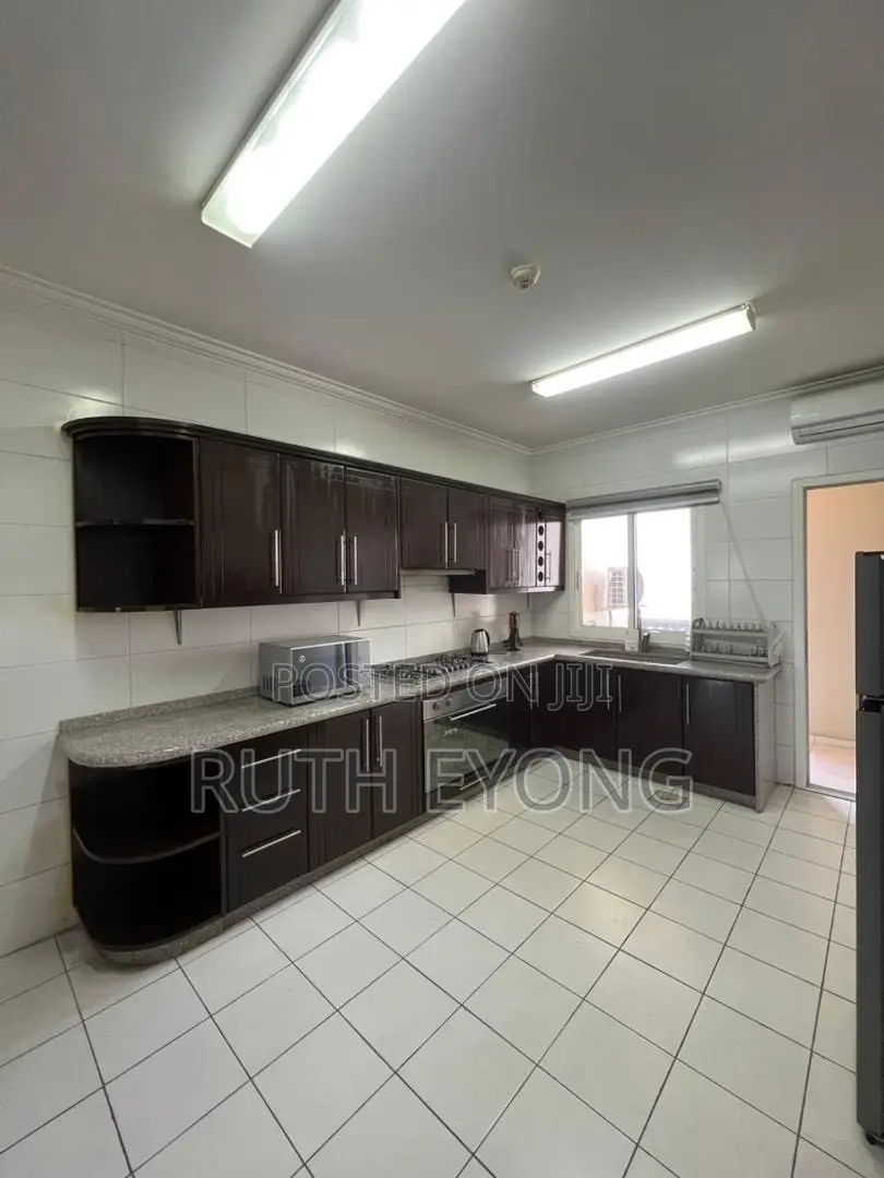 3bdrm Apartment in Ikoyi Lagos, Gerard Road for rent