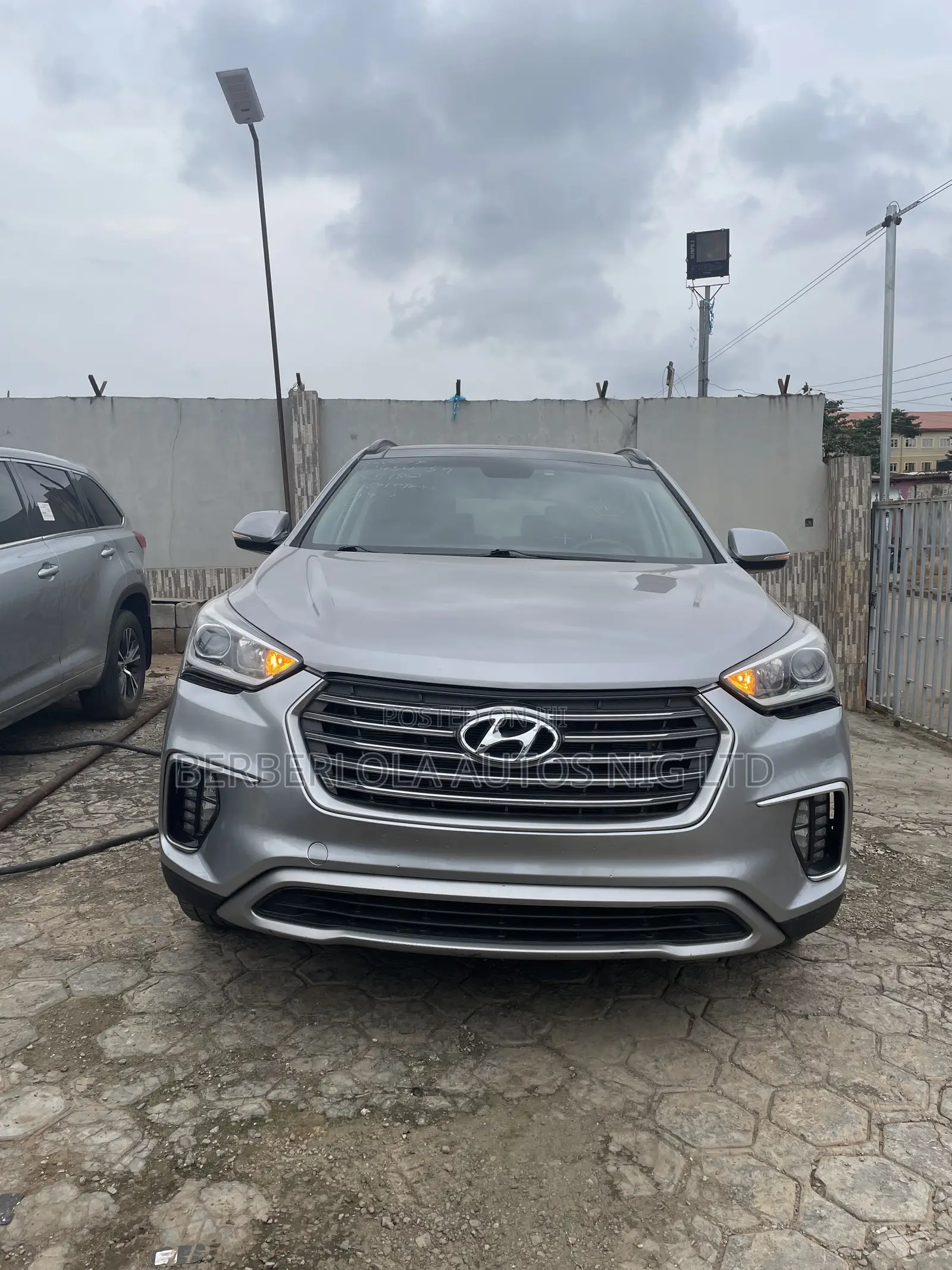 Hyundai Santa Fe Limited AWD 2017 Silver