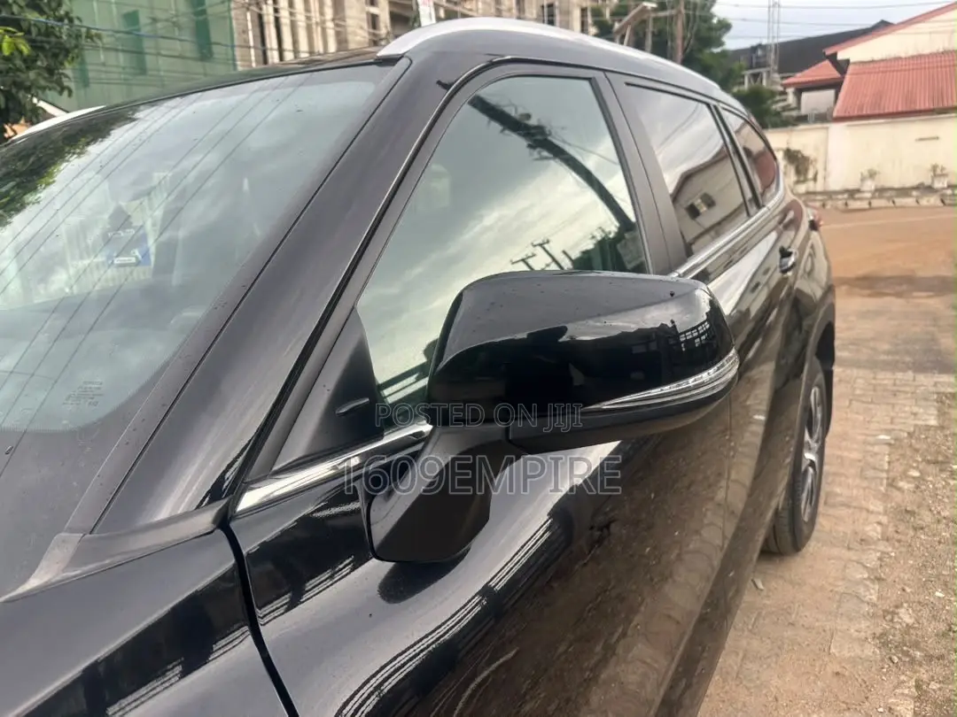 Toyota Highlander XLE AWD 2024 Black