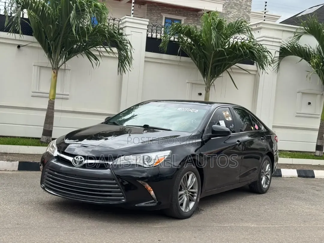 Toyota Camry 2017 Black