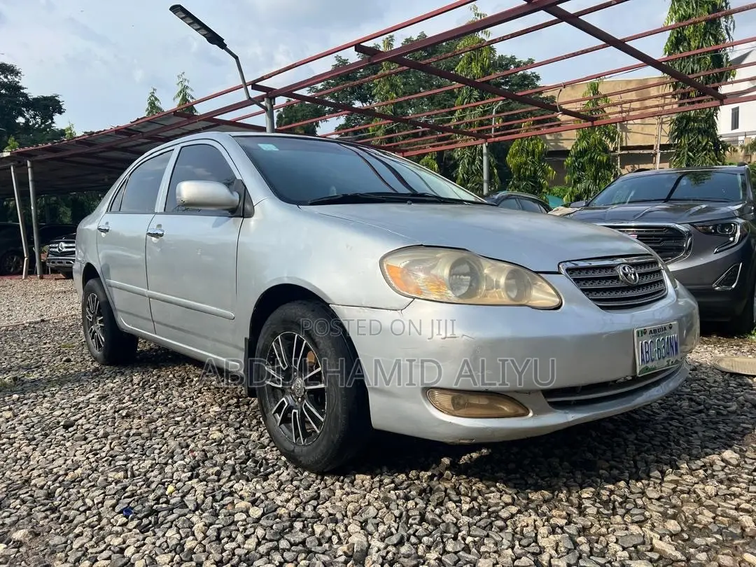 Toyota Corolla LE 2005 Silver