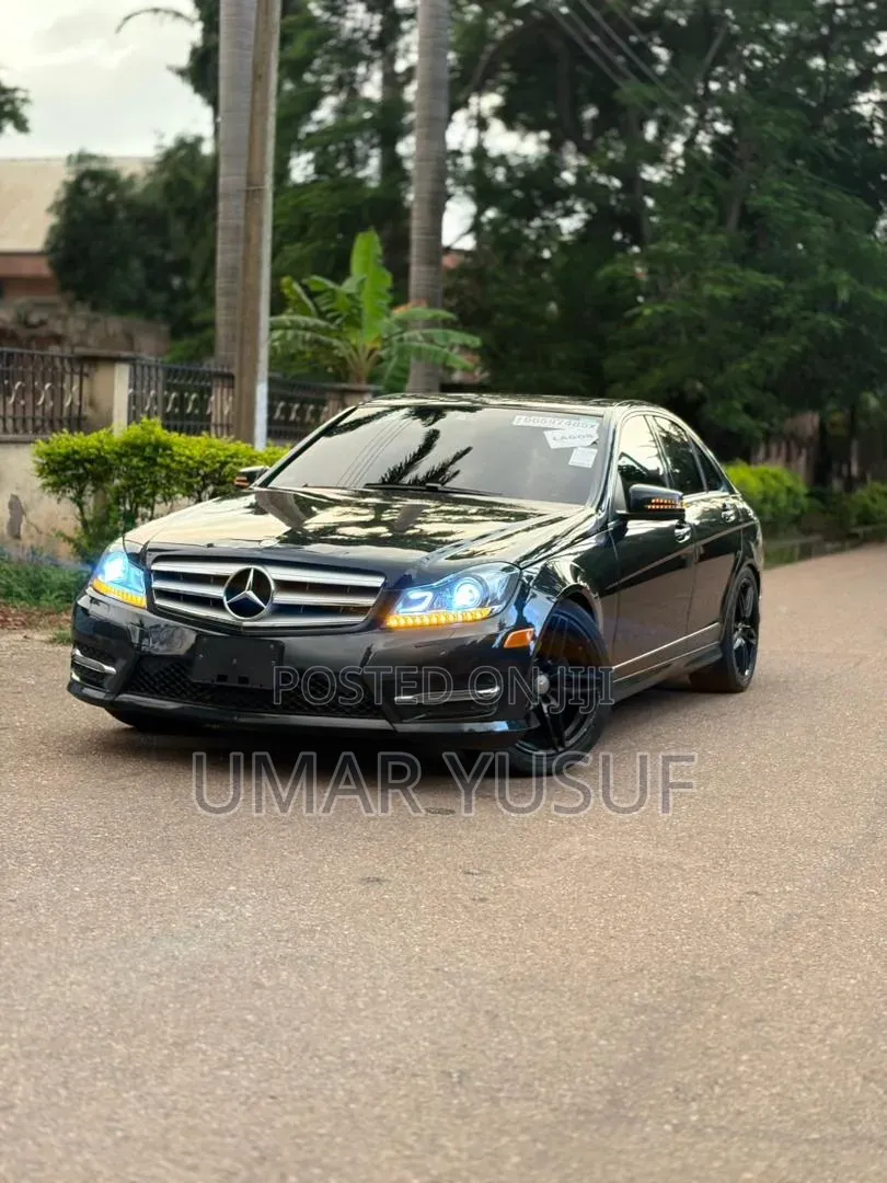 Mercedes-Benz C350 2013 Black