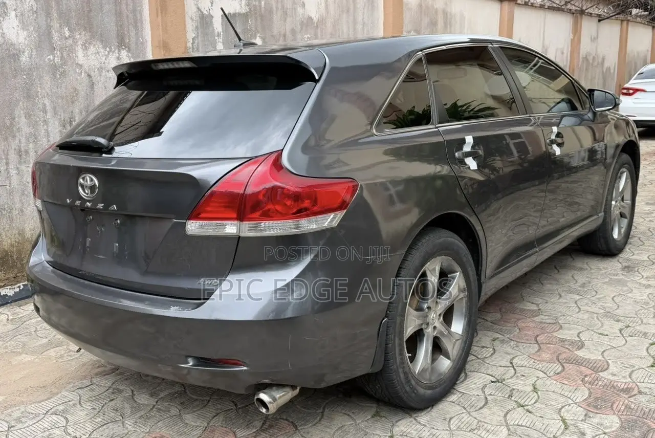 Toyota Venza XLE 2009 Gray