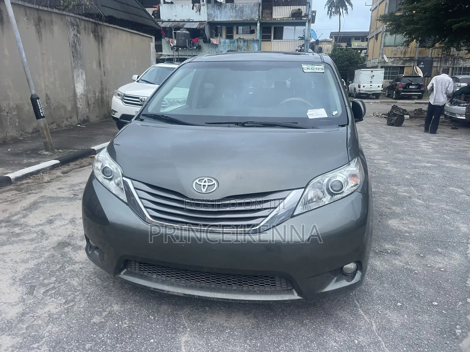 Toyota Sienna 2012 Gray