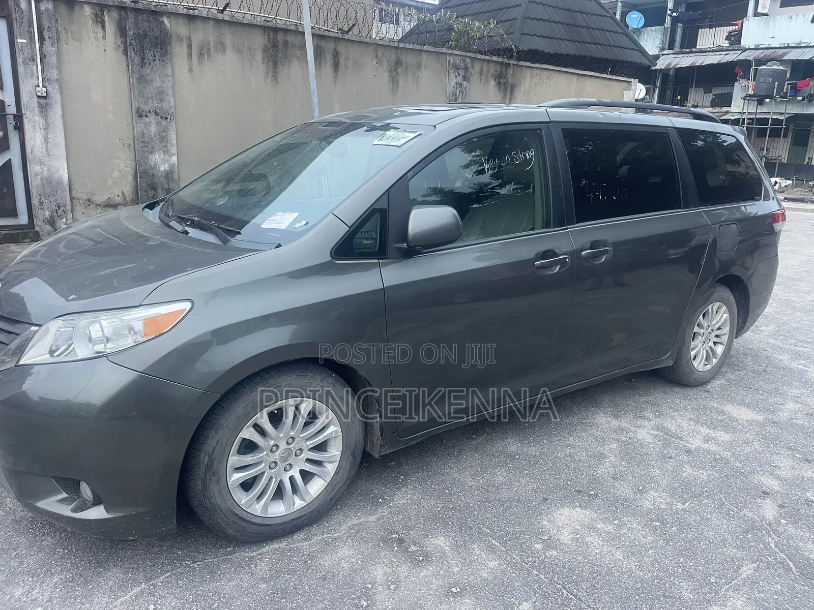 Toyota Sienna 2012 Gray