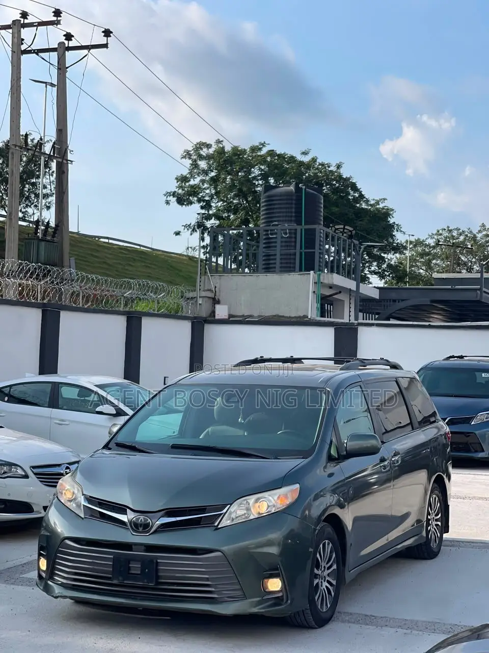 Toyota Sienna XLE AWD (3.5L 6cyl 8A) 2018 Green