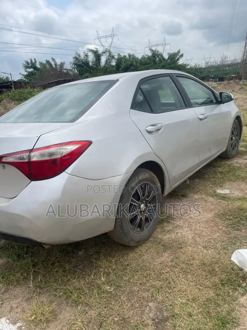 Toyota Corolla 2015 Silver