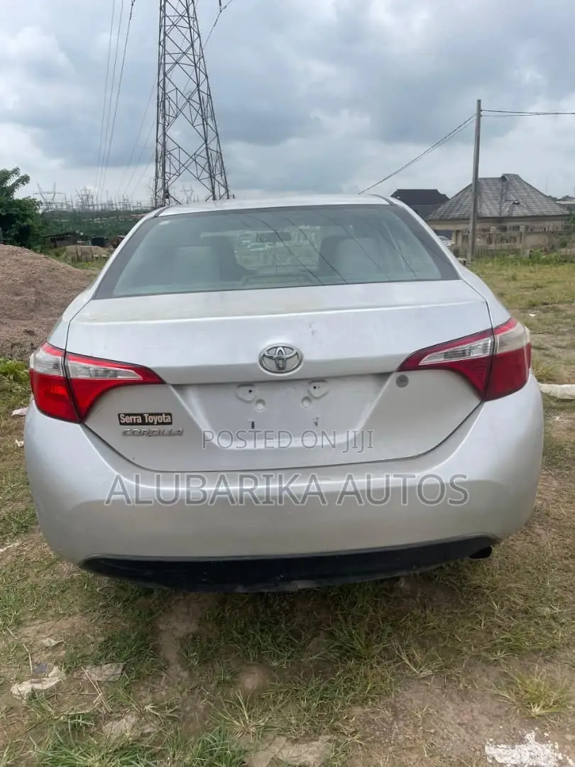 Toyota Corolla 2015 Silver