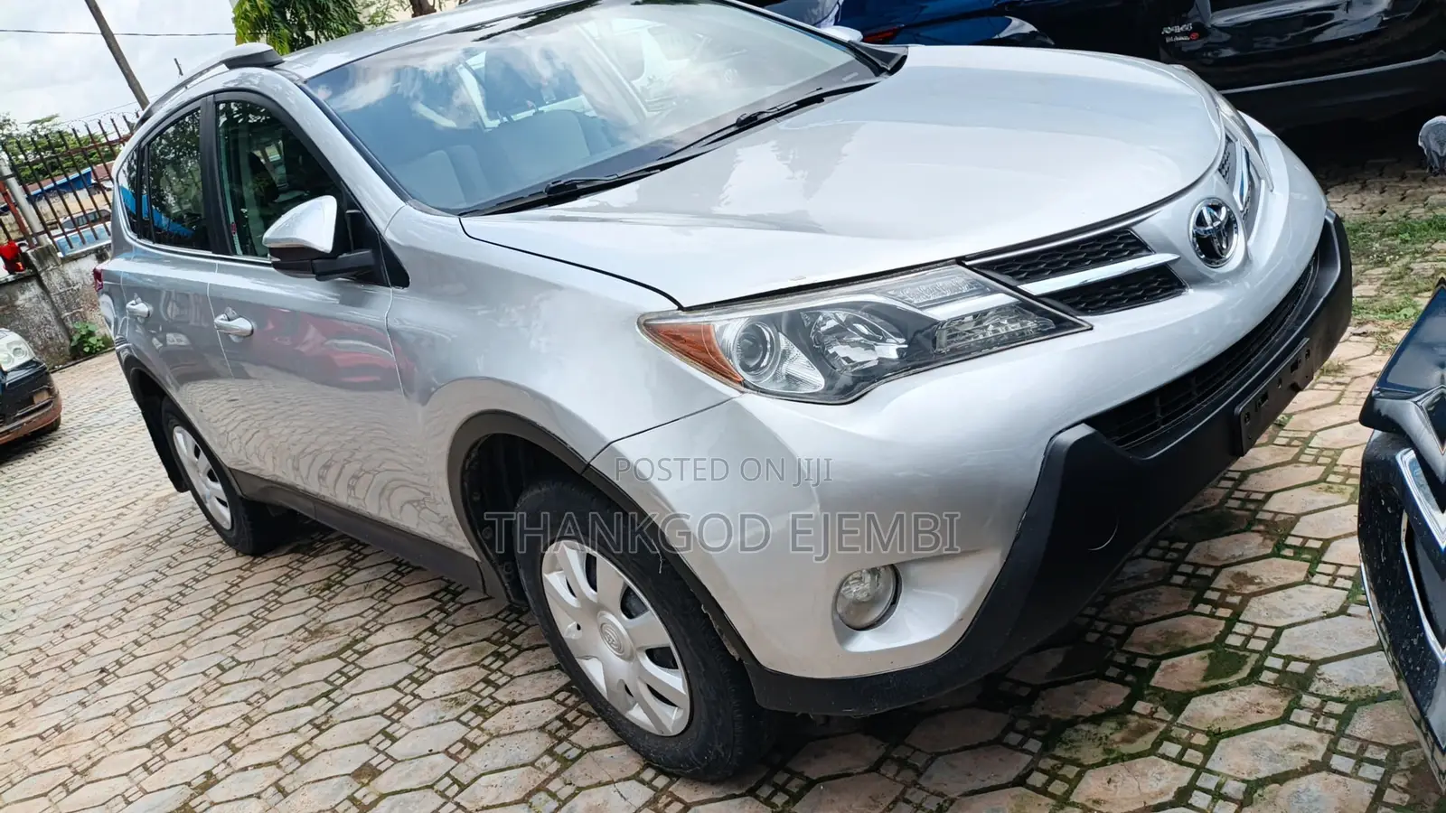 Toyota RAV4 LE 4dr SUV AWD (2.5L 4cyl 6A) 2015 Silver