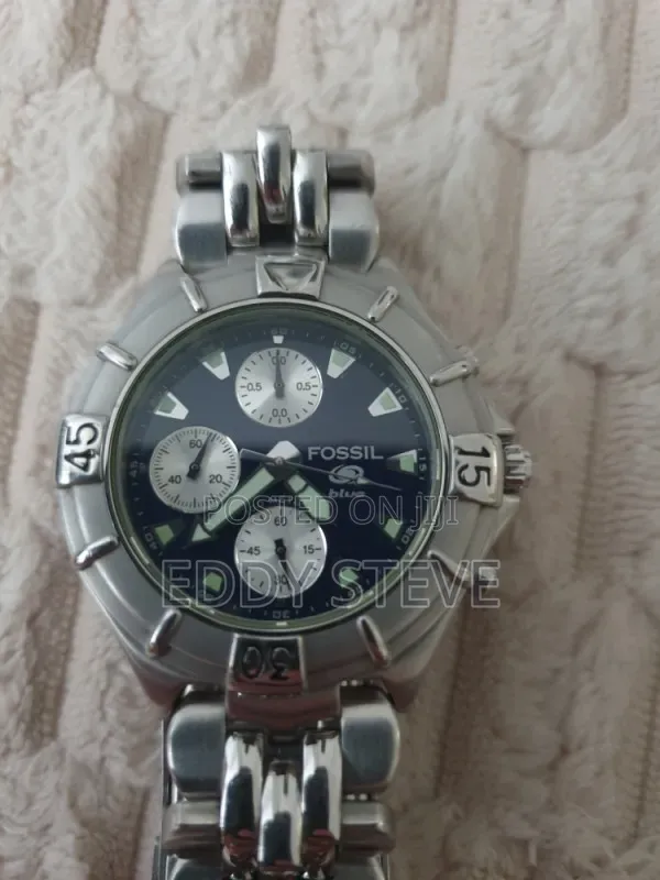 FOSSIL Blue Chronograph Wristwatch
65 Km
