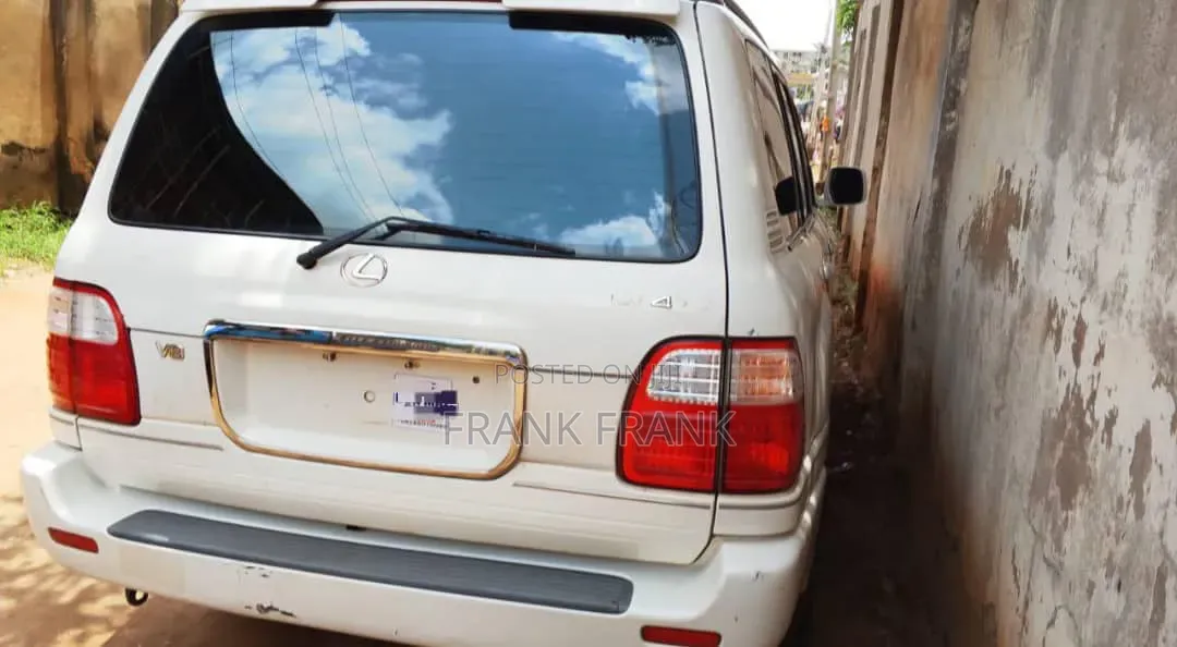 Lexus LX 470 Sport Utility 2004 White