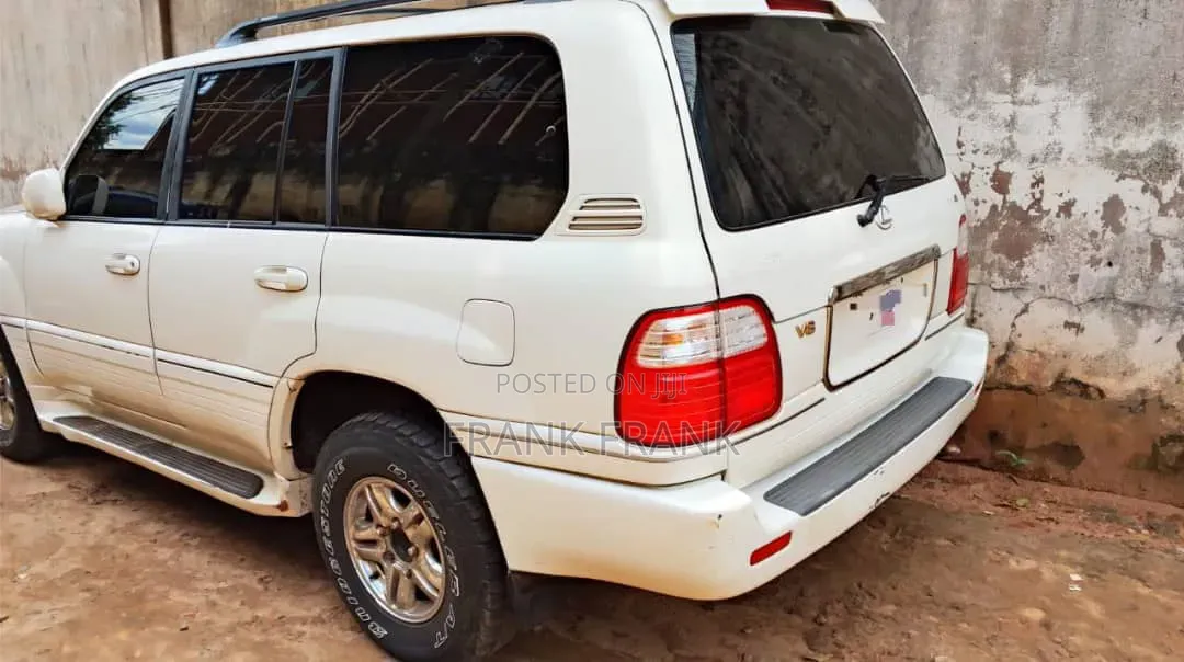 Lexus LX 470 Sport Utility 2004 White