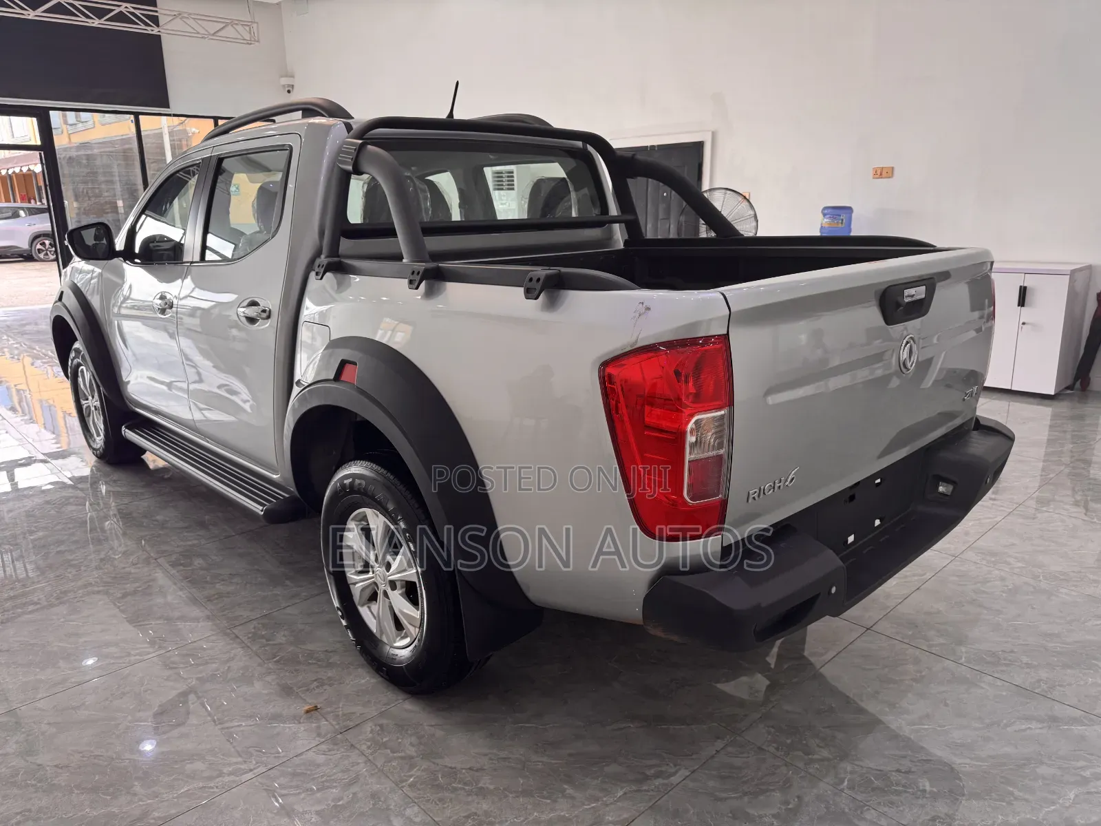 New Dongfeng Rich 6 2023 Silver