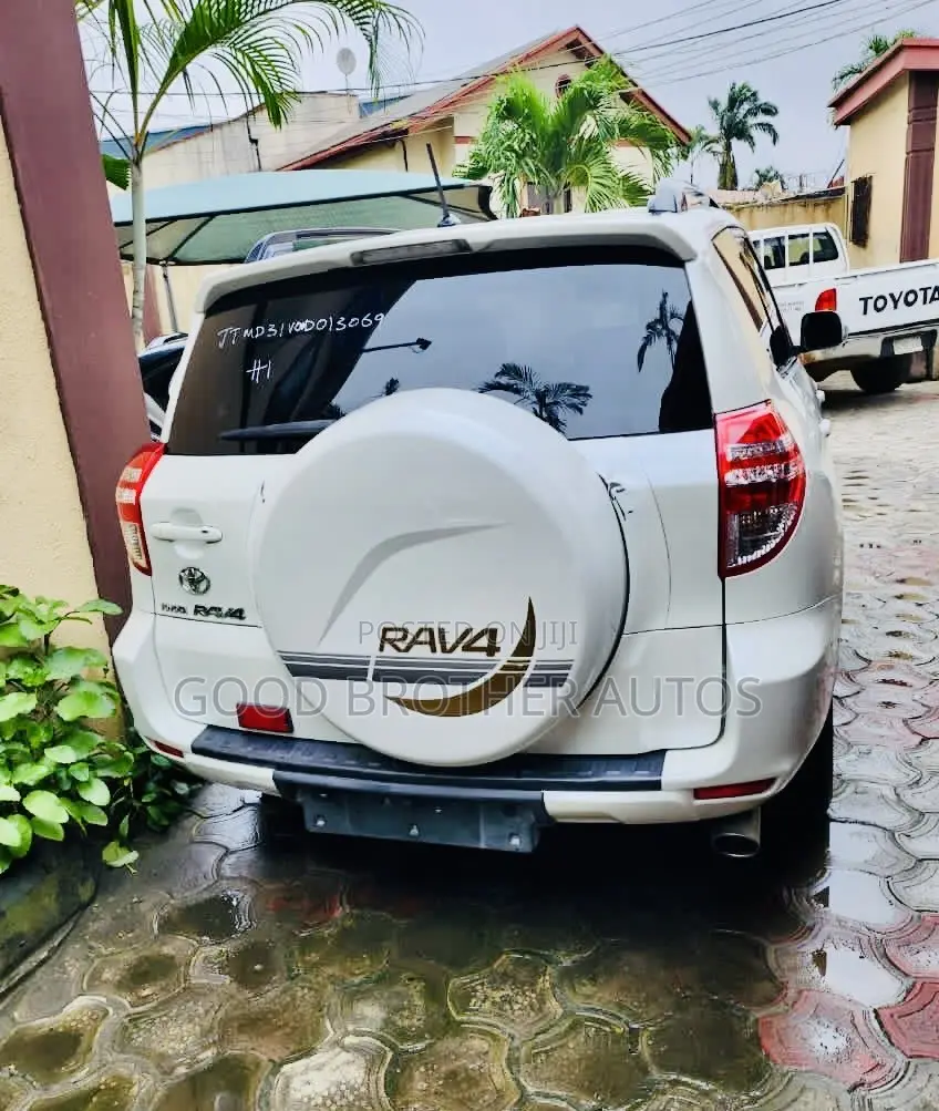 Toyota RAV4 2008 White