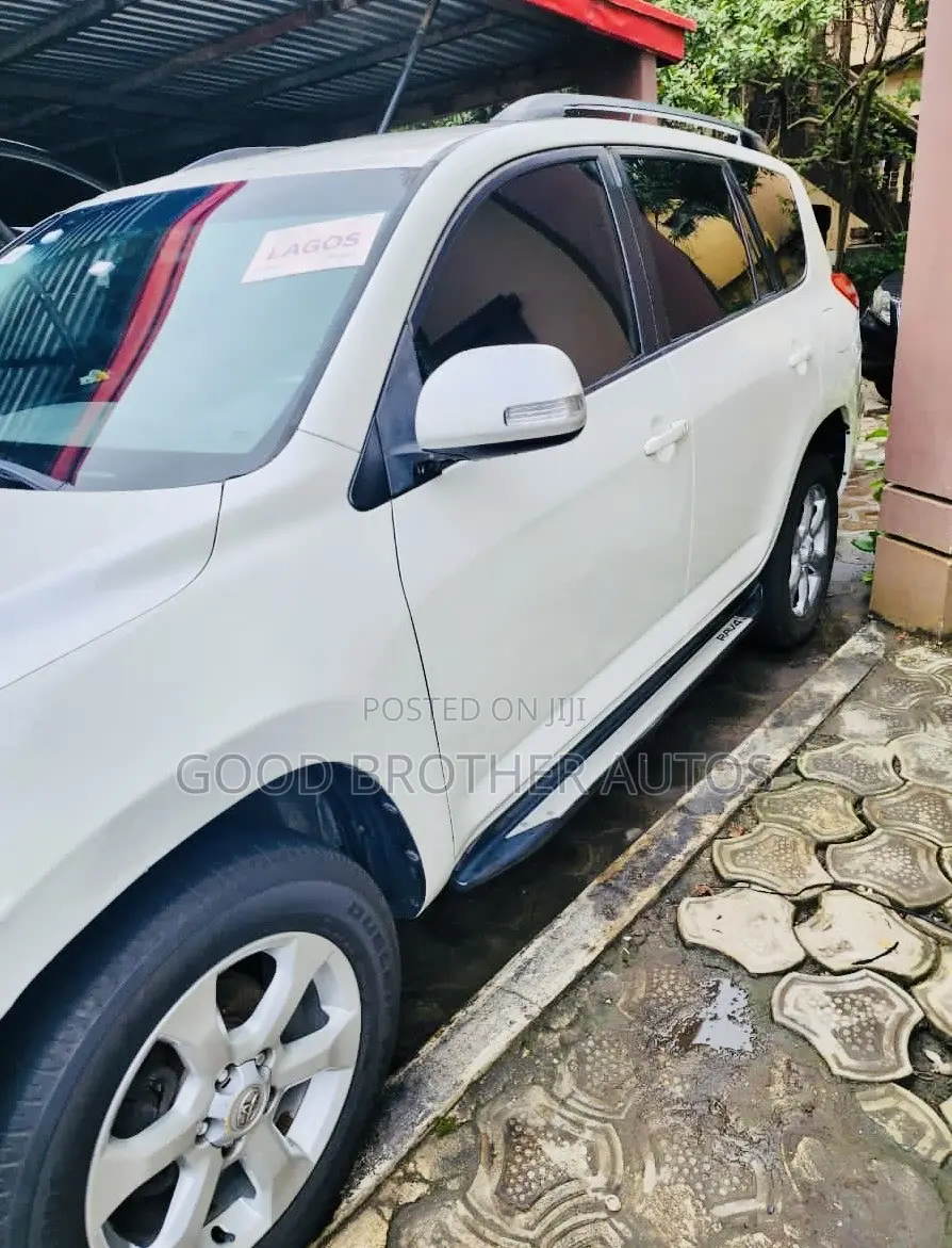 Toyota RAV4 2008 White