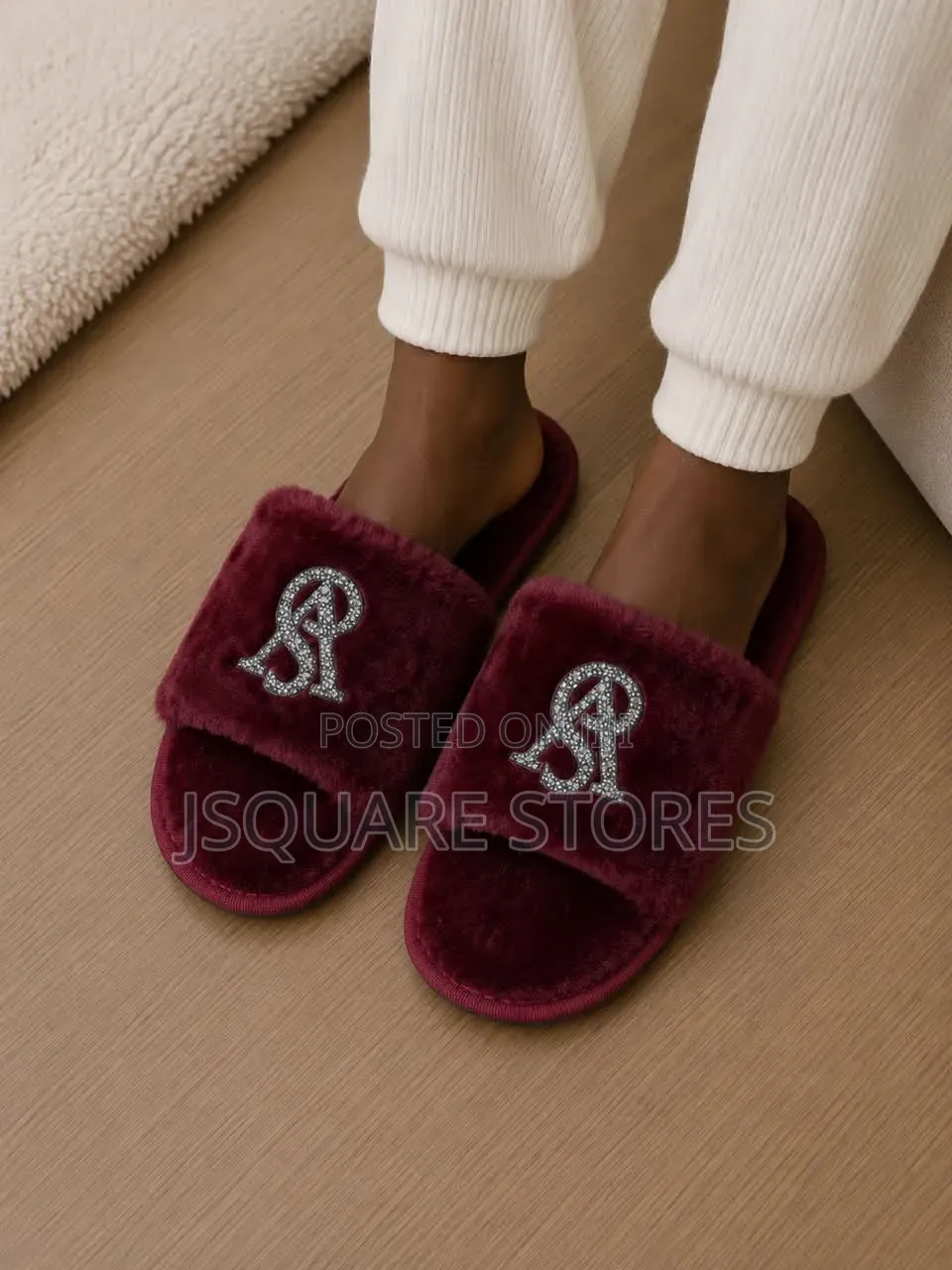 Vs Covered Toes Furry Indoor Slide Comes in 4 Colours Sizes: 36 to 43