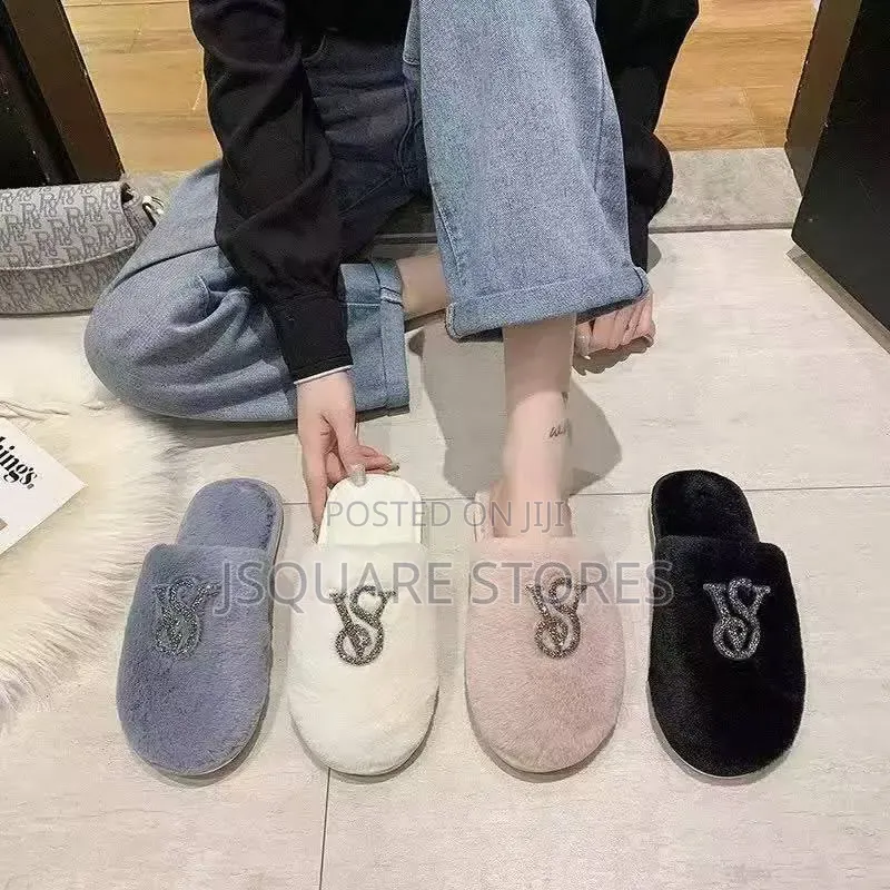 Vs Covered Toes Furry Indoor Slide Comes in 4 Colours Sizes: 36 to 43