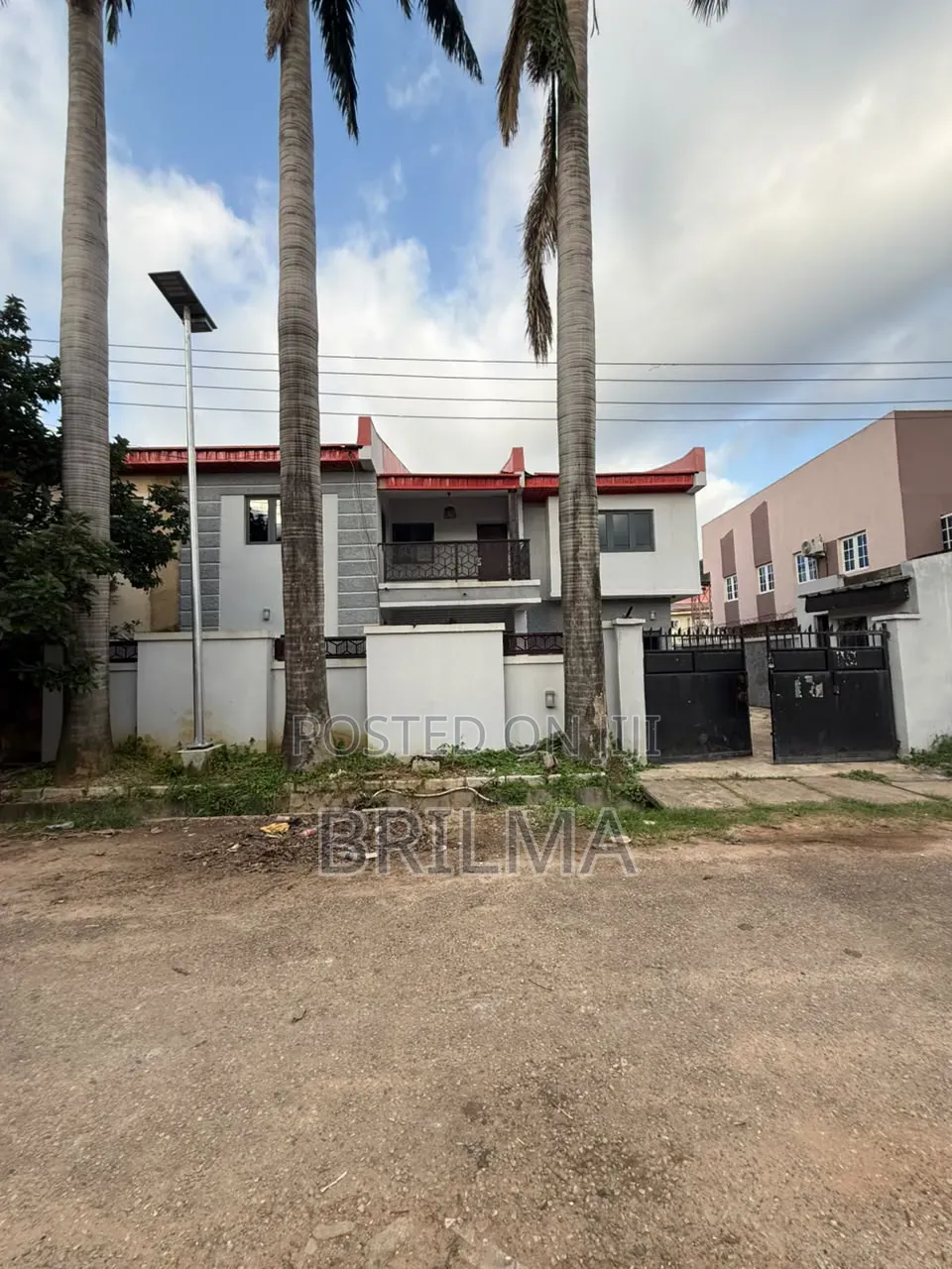 5bdrm Duplex in Kado for sale