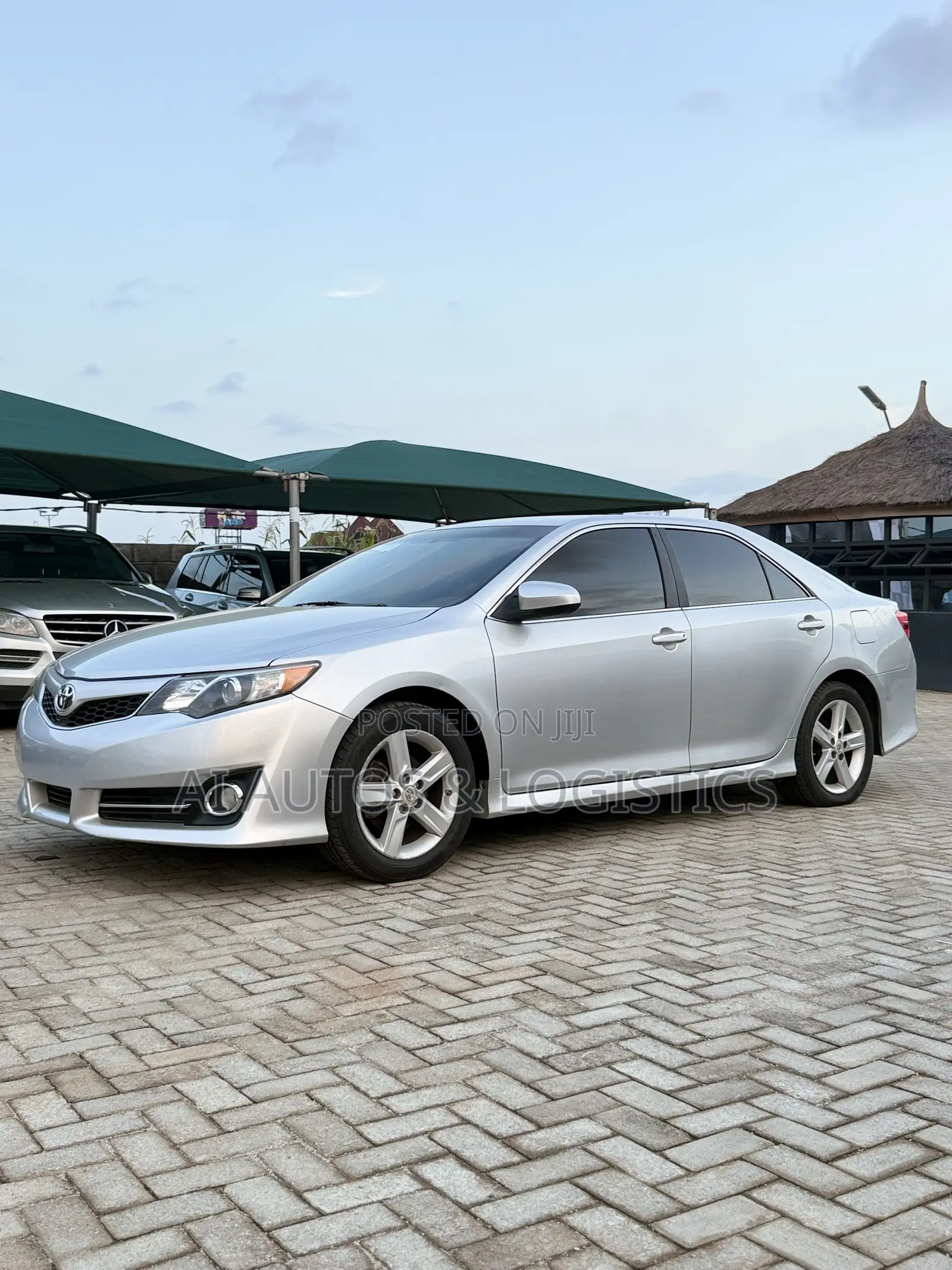 Toyota Camry SE Sport 4dr Sedan (2.5L 4cyl 6A) 2014 Silver